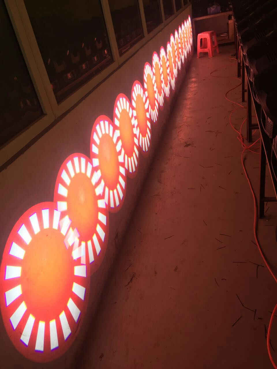 搖頭燈光束燈性價比高350W搖頭光束圖案三合一效果圖