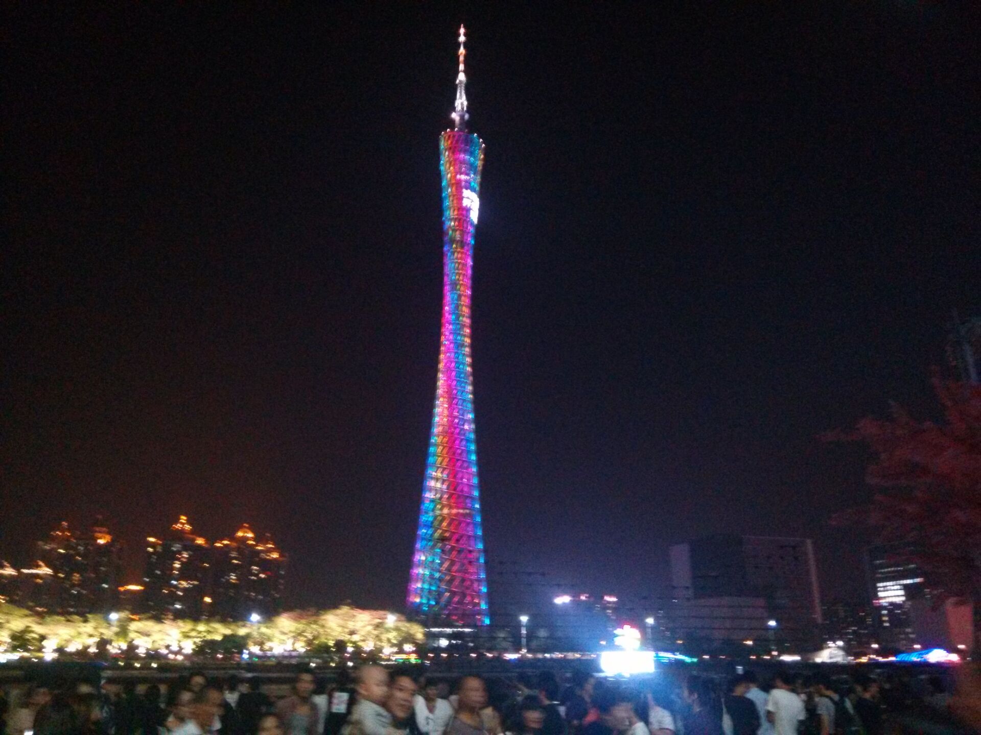 思成燈光見證2017年廣州國際燈光節效果圖